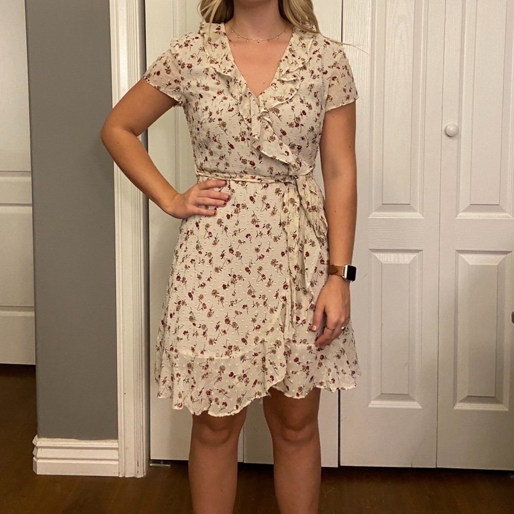 Floral ruffled tie dress